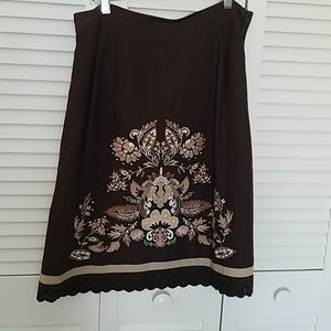 Embroidered linen skirt